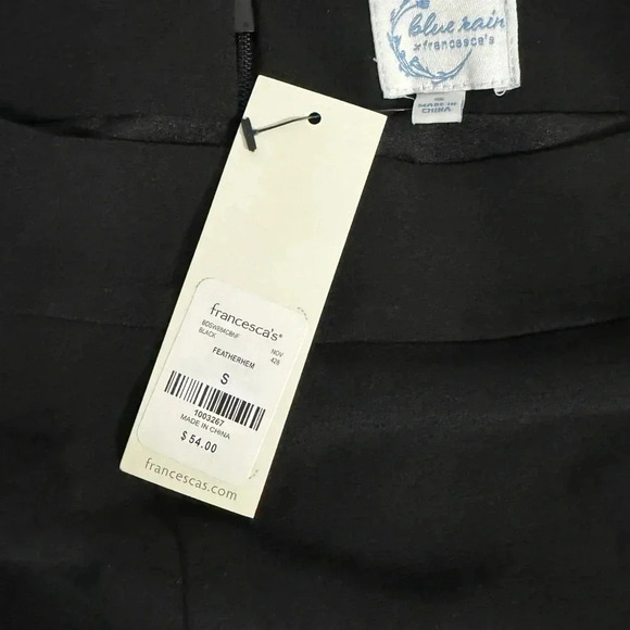 NWT Francesca's Mi Ami Black Feather Hem Mini Skirt City Classic Modern Small - Picture 6 of 10